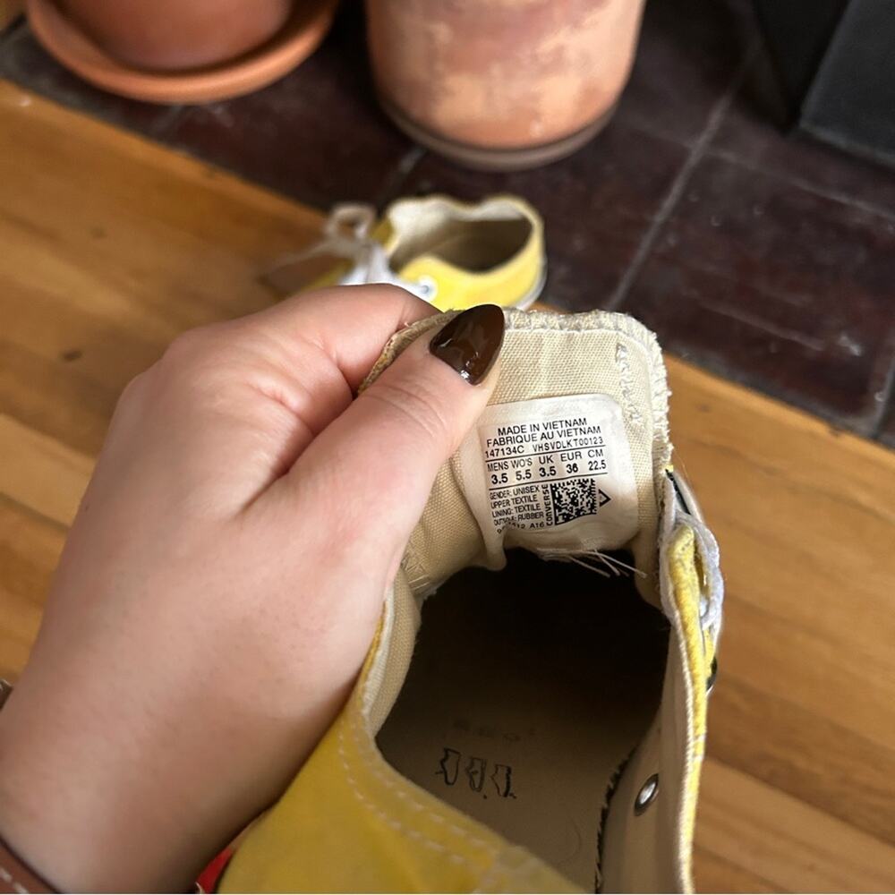 Converse Chuck Taylor All-Star Classic Yellow Sneakers Low Top Size W5.5 / M3.5 - Picture 10 of 10